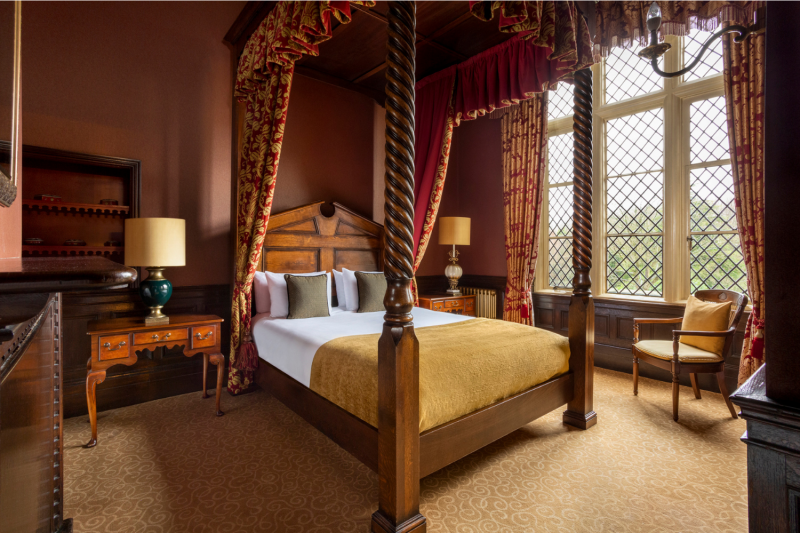 Crewe Hall - Four Poster