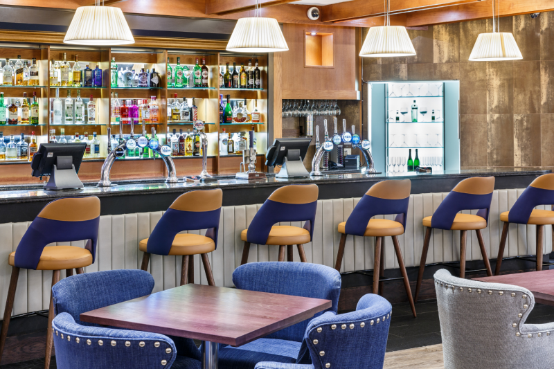 Delta by Marriott Cheltenham Chase - Bar Area