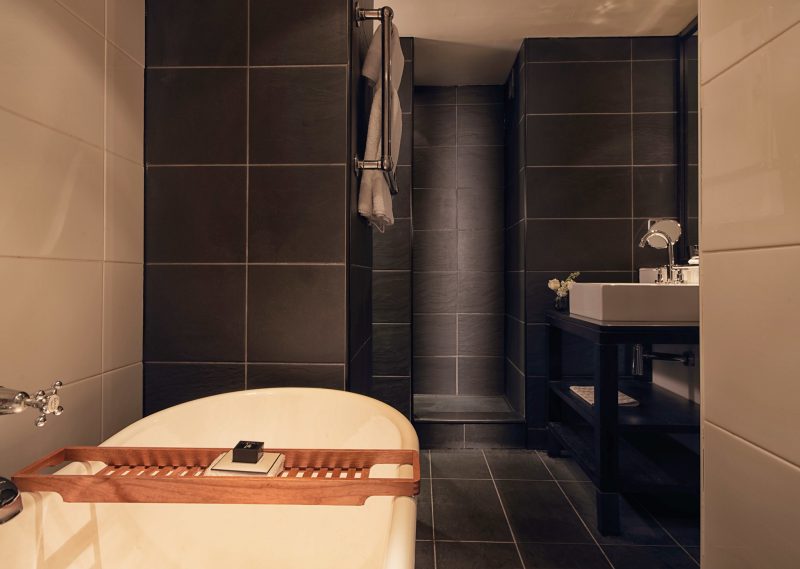 Malmaison Newcastle - Corner Suite Bathroom
