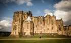 ©VisitBritain - Exterior view of 11th century Alnwick Castle, Northumberland